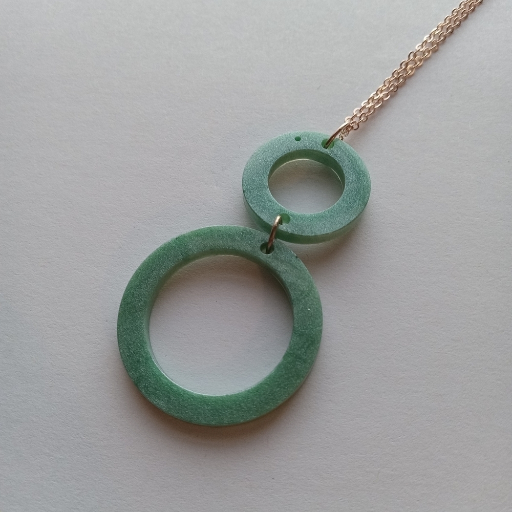 5/$50 2 circles green resin necklace - Picture 2 of 6